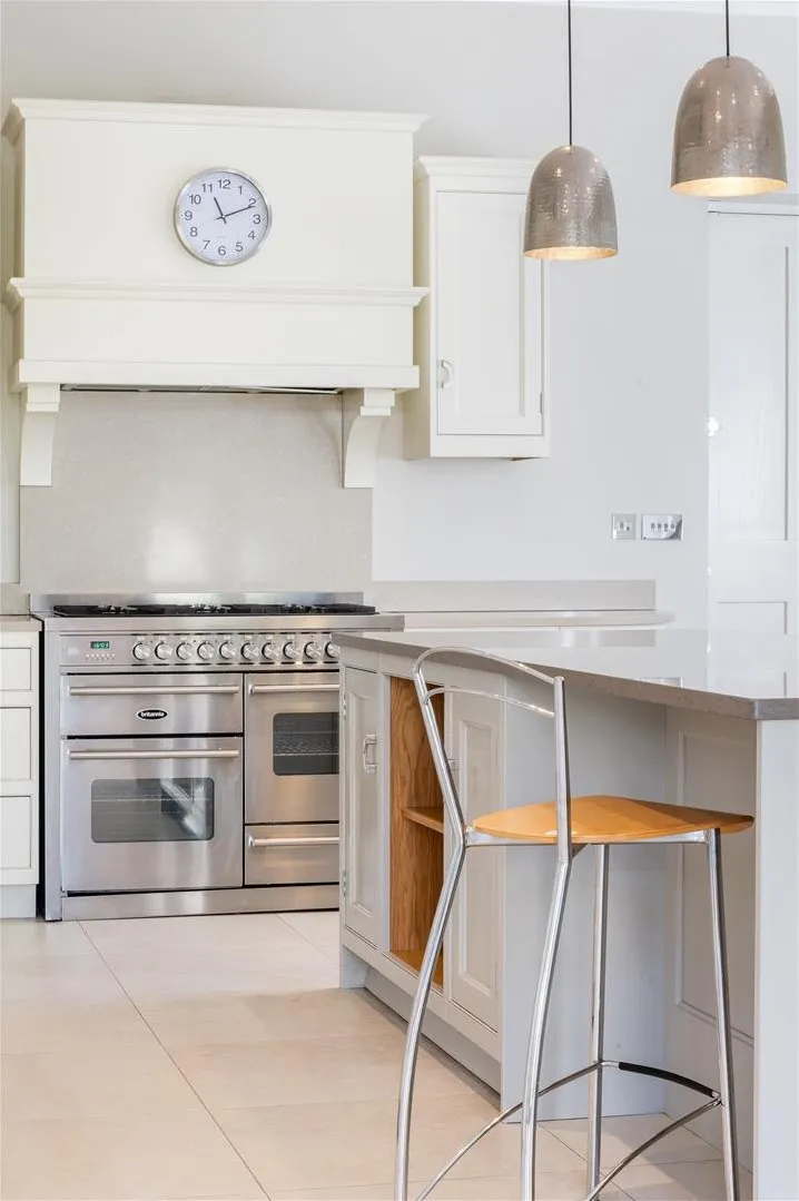 Lancaster Road, London SW19 5DF, photo 6