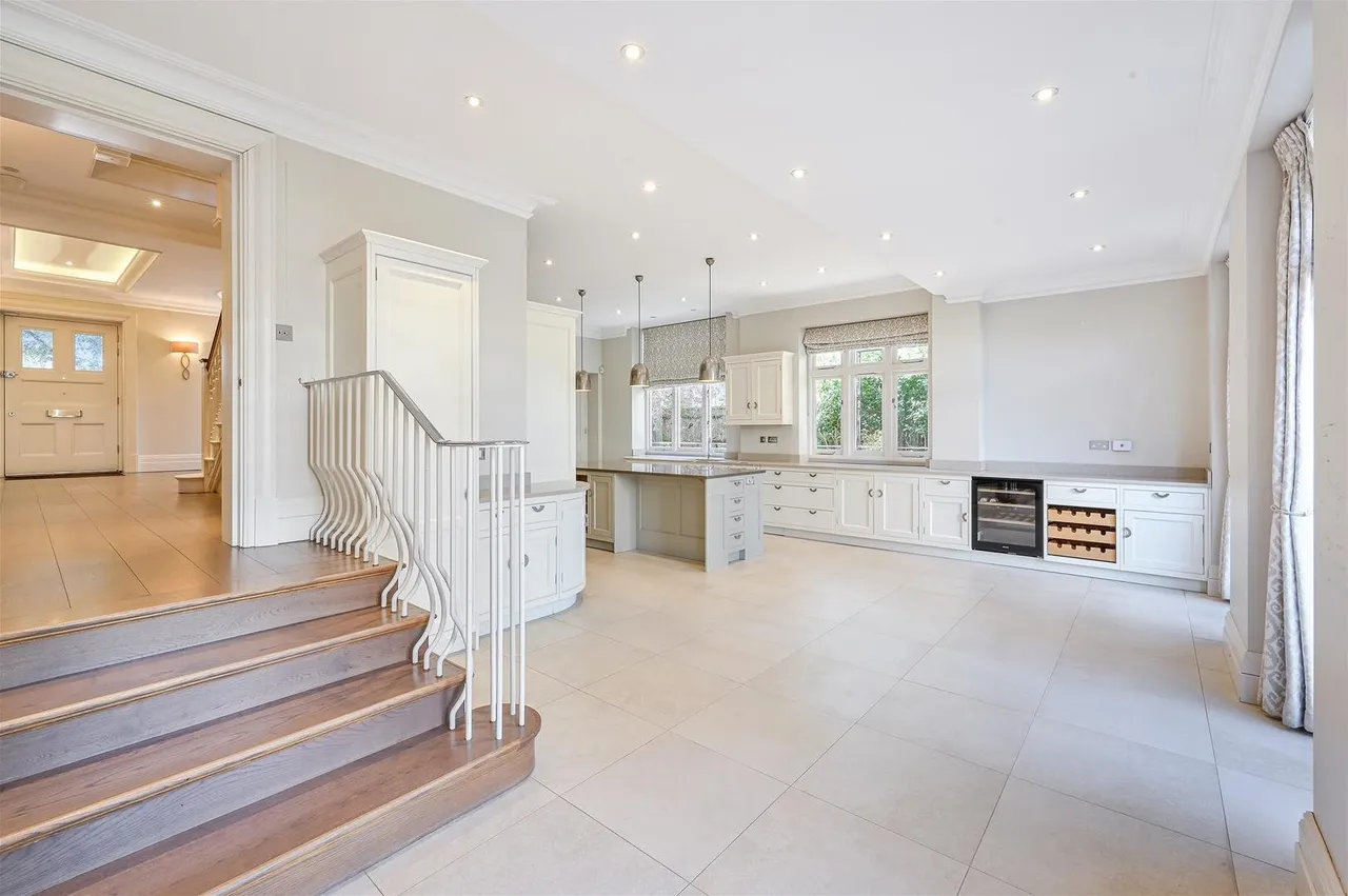 Lancaster Road, London SW19 5DF, photo 7
