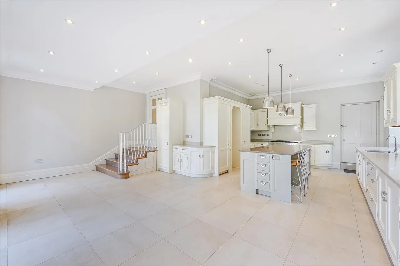 Lancaster Road, London SW19 5DF, photo 8