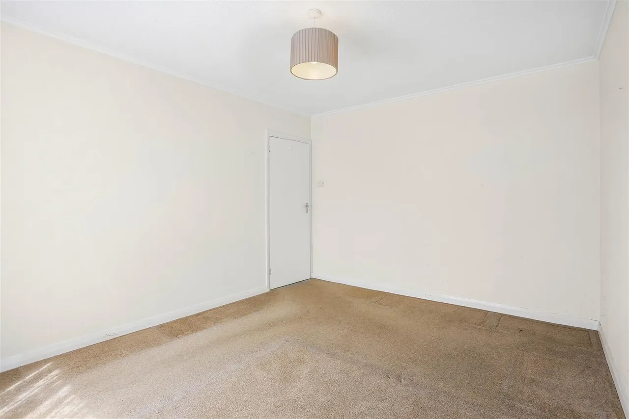 Longford Gardens, Sutton, SM1 3DR, photo 9