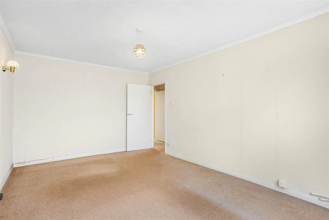 Longford Gardens, Sutton, SM1 3DR, photo 7