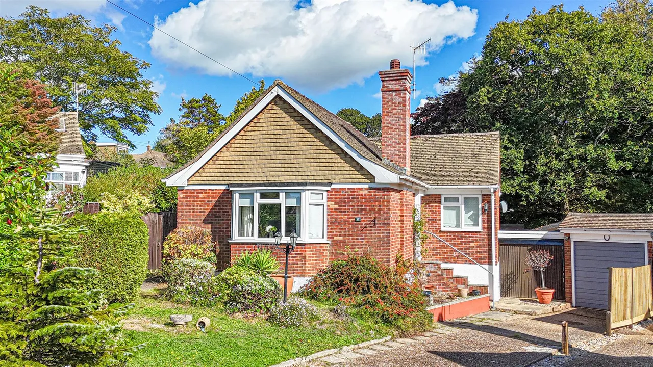 2 bed house for sale, Willowbed Walk, Hastings