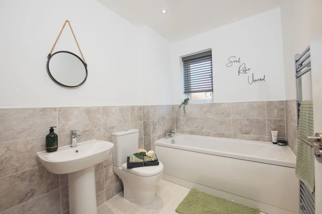 Plot 42 Hollinwood, Roedeer Gardens, Bury, BL9 6NY, photo 5