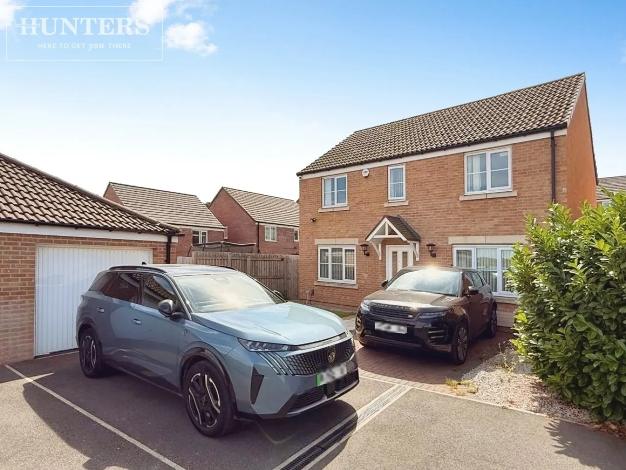 4 bed house for sale — Buzzard Way, Barnsley