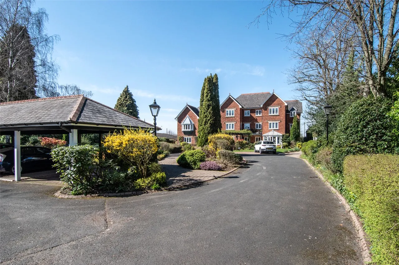 2 bed flat for sale — College Road, Bromsgrove, Worcestershire, B60 2NE