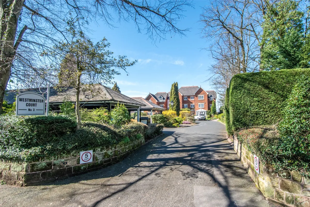 College Road, Bromsgrove, Worcestershire, B60 2NE, photo 23