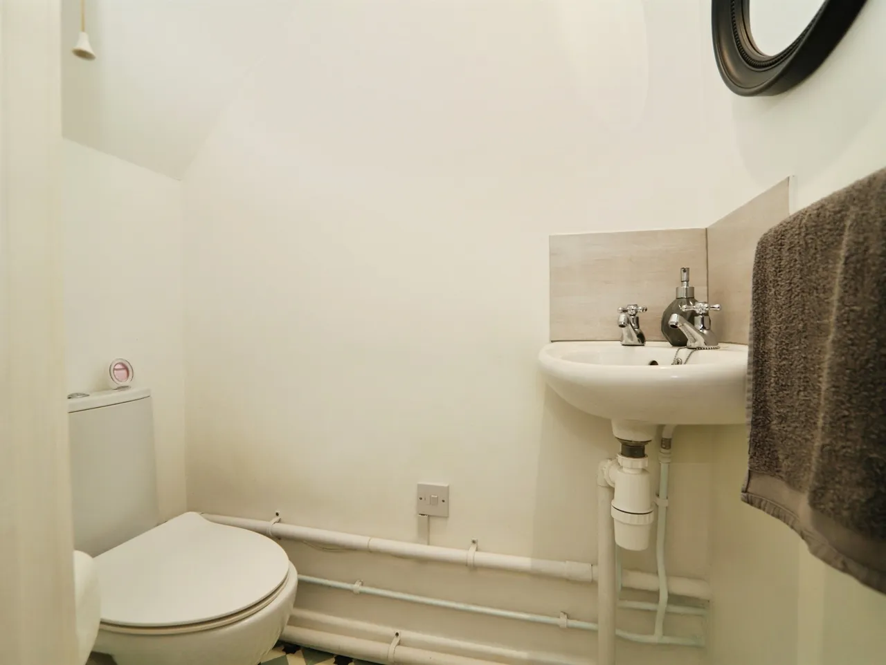 Caerphilly Road, Senghenydd, CF83, photo 9