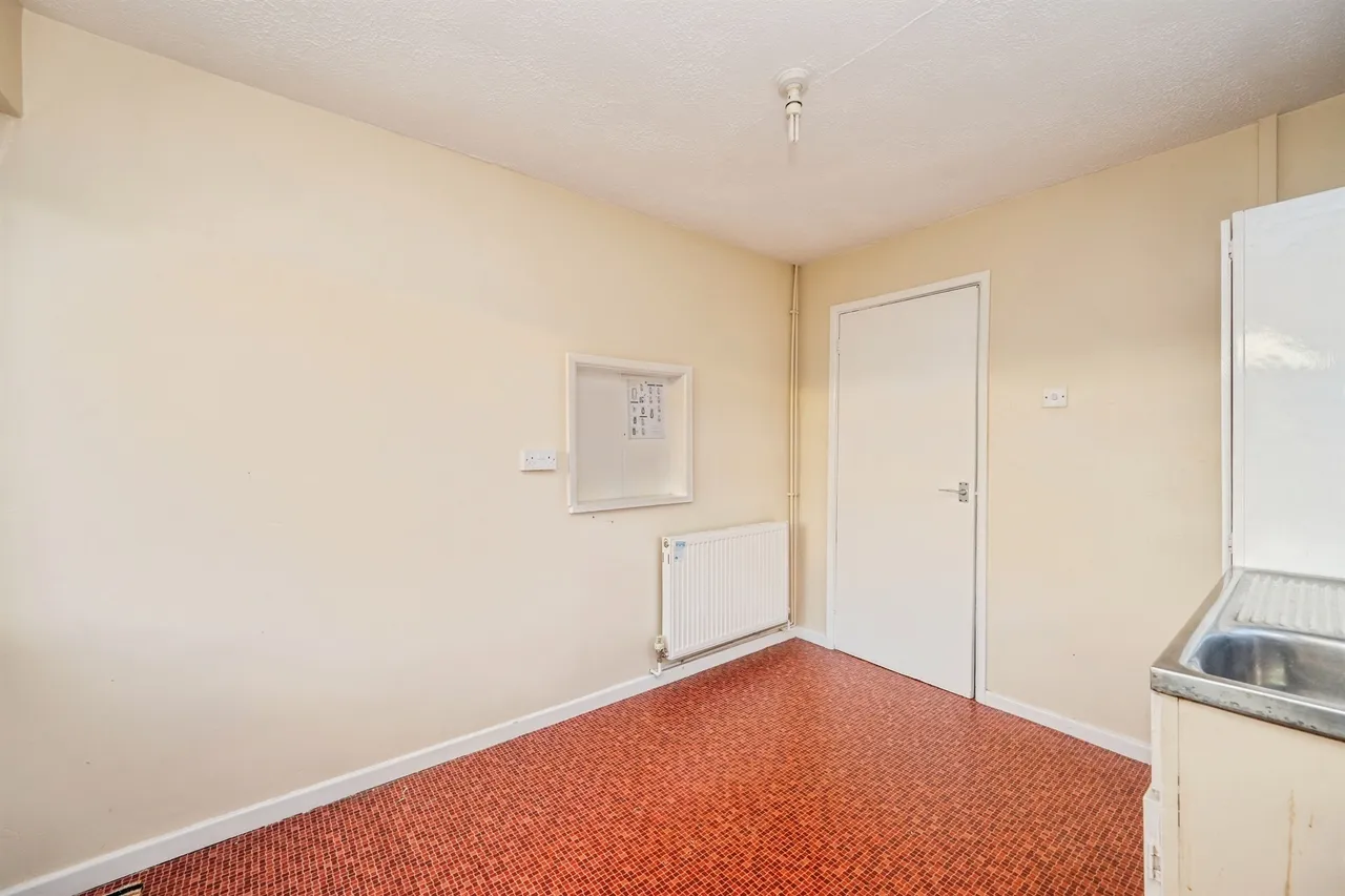 Churchill Crescent, Alrewas, Burton-On-Trent, photo 9