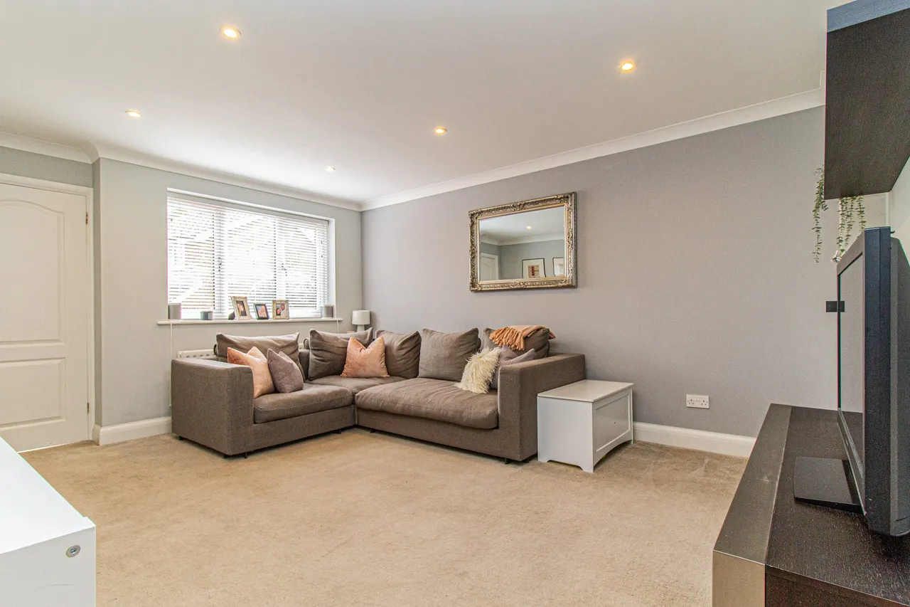 Hunnels Close, Church Crookham, Fleet, GU52 6YR, photo 7