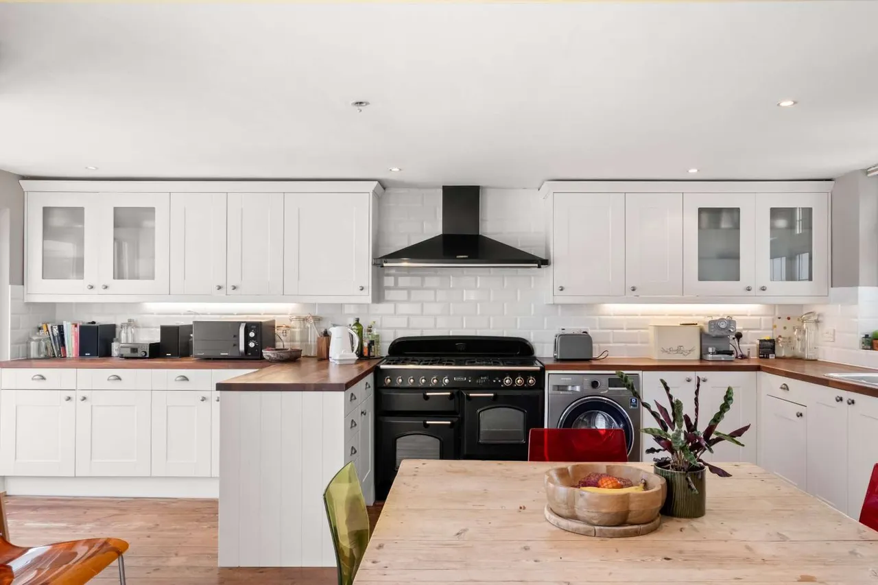 New Park Road, London, SW2 4LW, photo 8