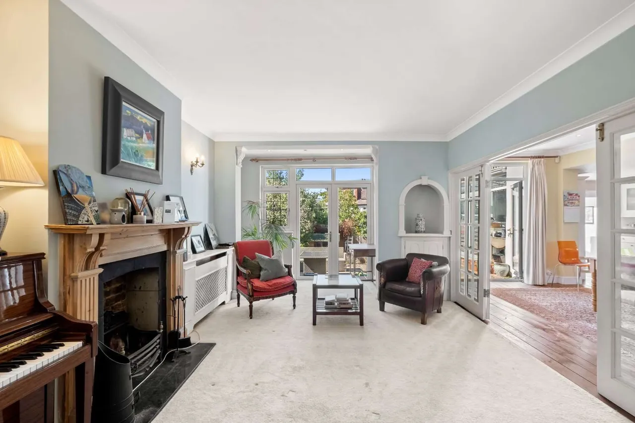 New Park Road, London, SW2 4LW, photo 3
