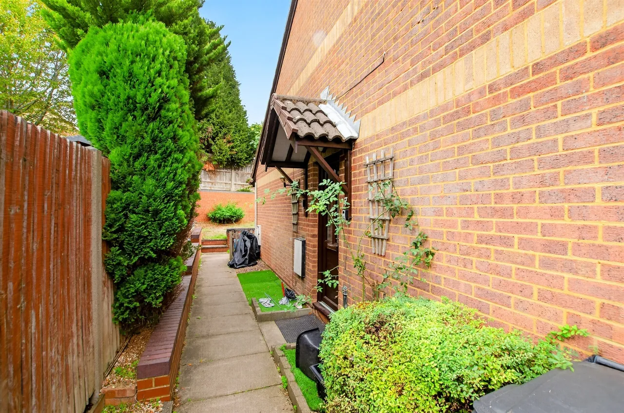 Hanover Walk, Hatfield, AL10, photo 12