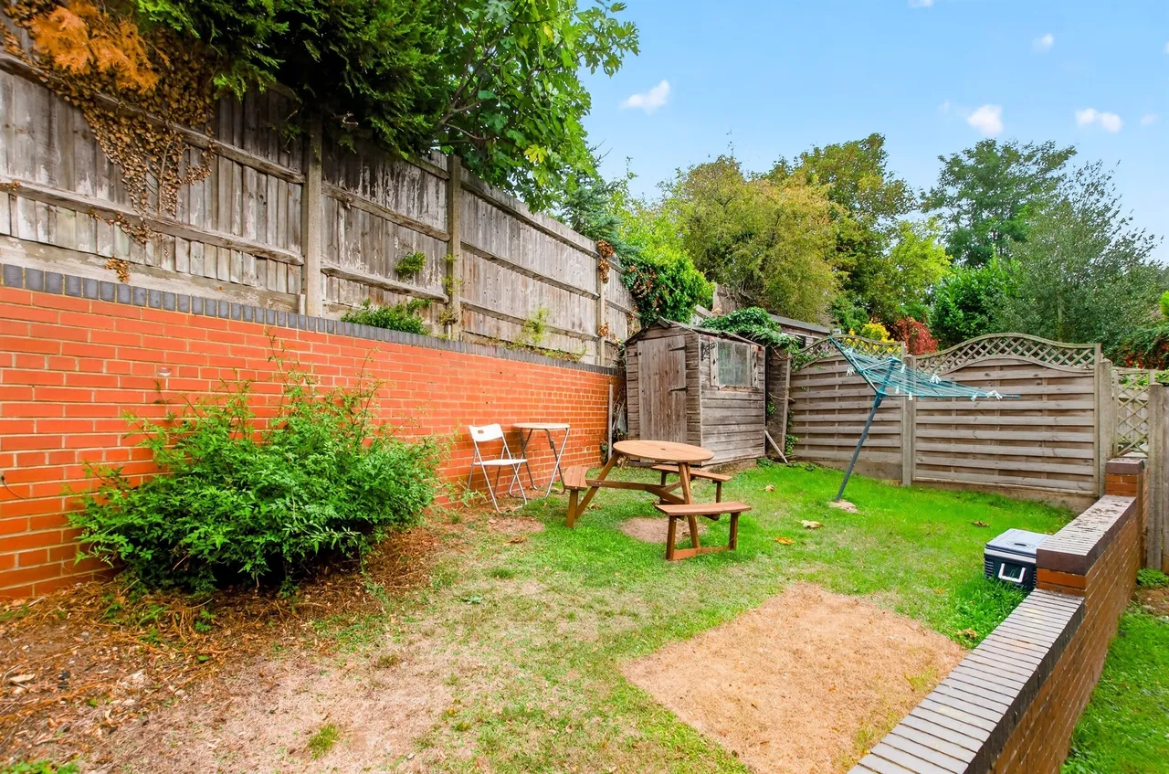 Hanover Walk, Hatfield, AL10, photo 11