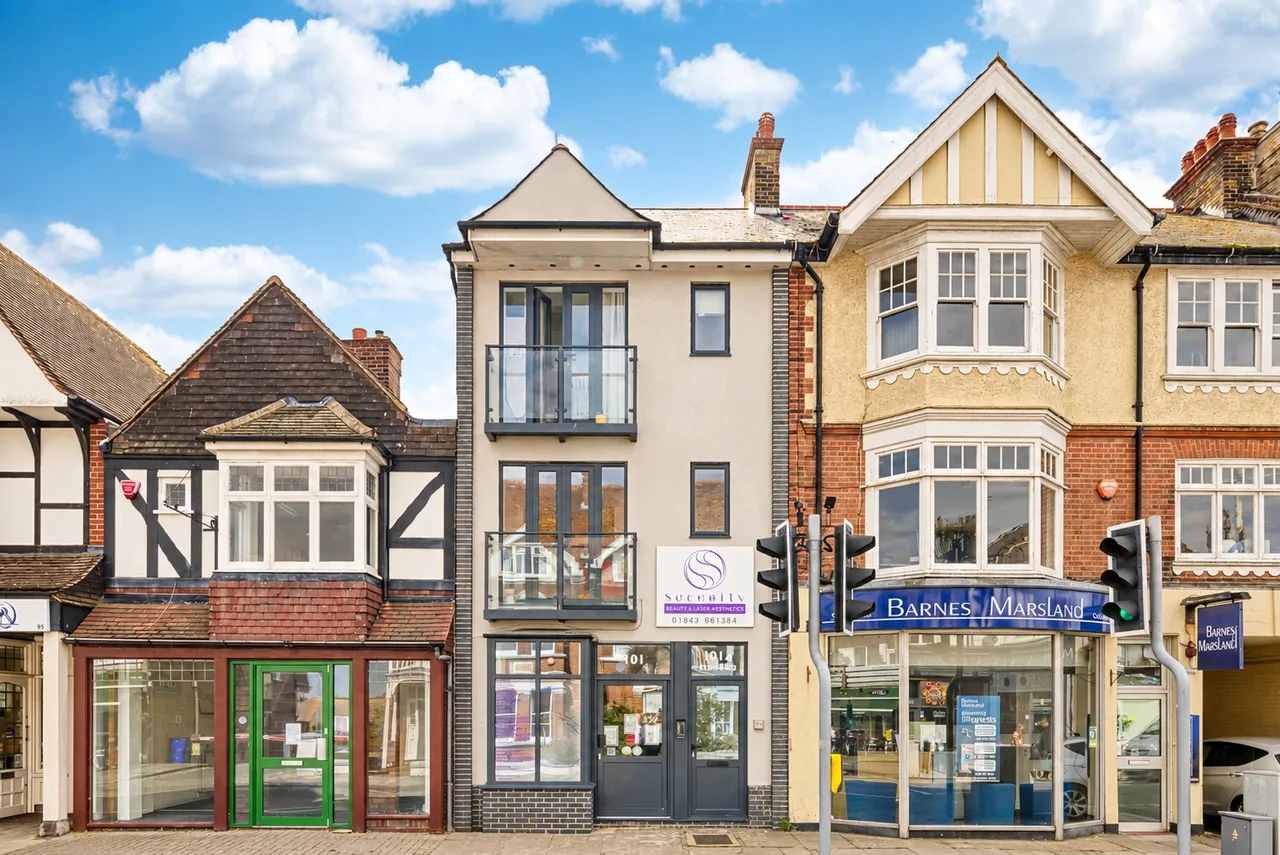 2 bed flat for sale, High Street, Broadstairs, CT10