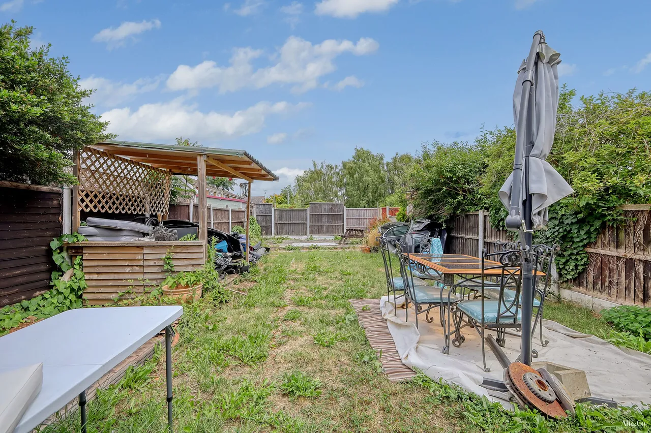 Brindles Close, Stanford-le-Hope, Essex, SS17 0RS, photo 12