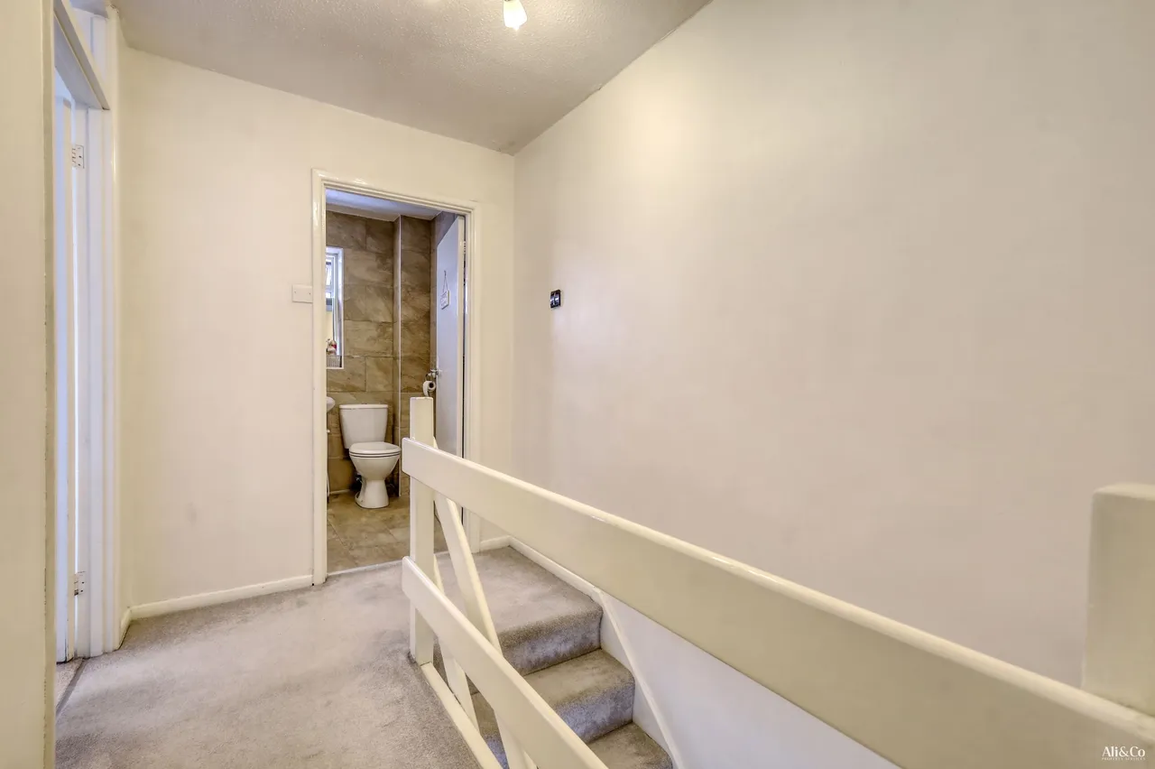 Brindles Close, Stanford-le-Hope, Essex, SS17 0RS, photo 11