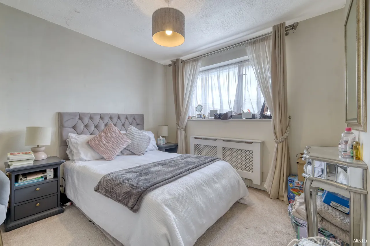 Brindles Close, Stanford-le-Hope, Essex, SS17 0RS, photo 7