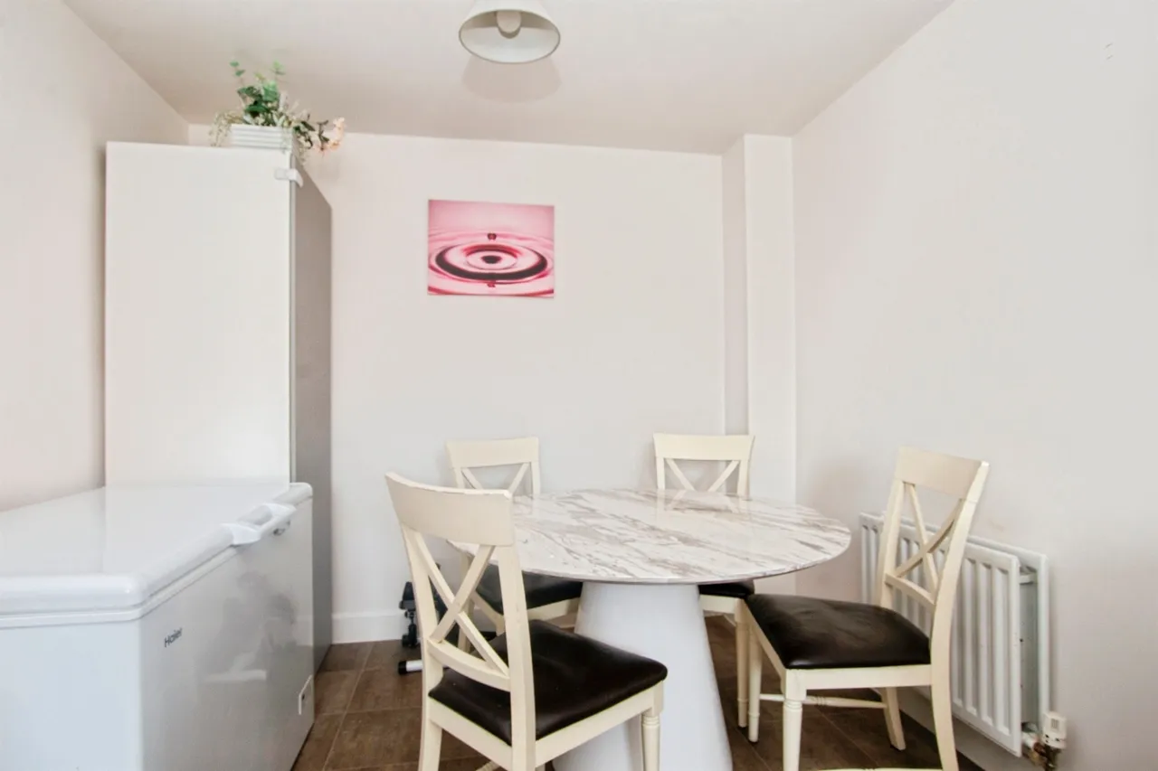 Gibson Place, Longhedge, SP4, photo 7