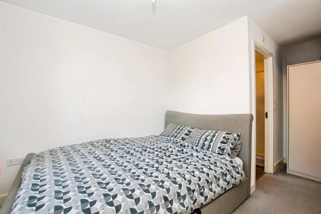 Gibson Place, Longhedge, SP4, photo 9
