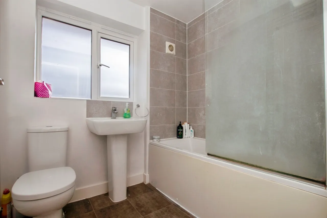 Gibson Place, Longhedge, SP4, photo 13