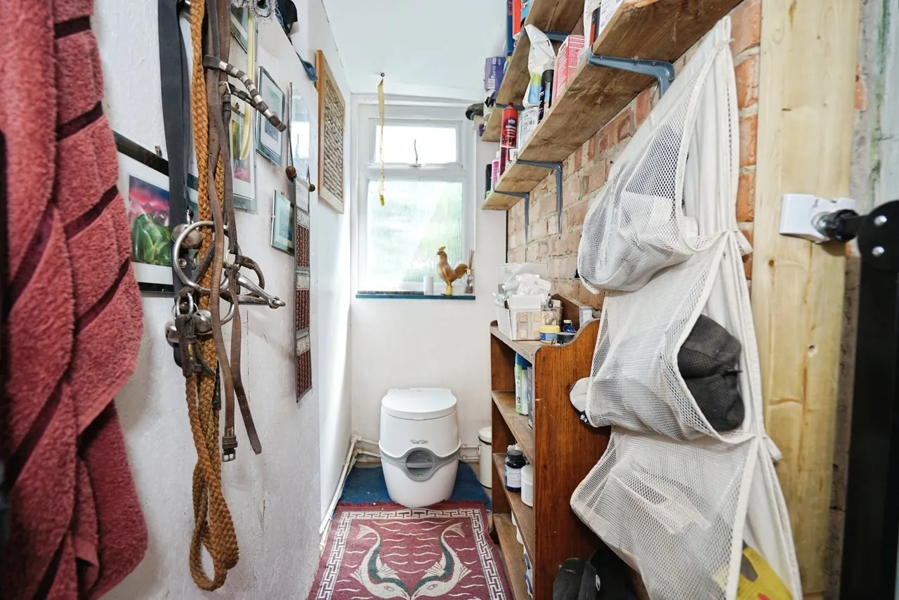 Hammerpond Road, Plummers Plain, RH13, photo 30