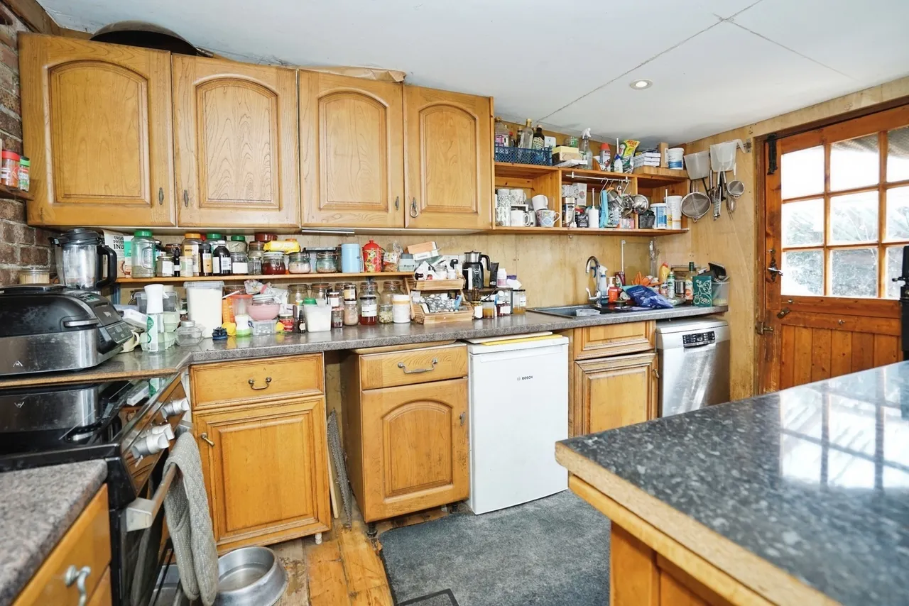 Hammerpond Road, Plummers Plain, RH13, photo 25