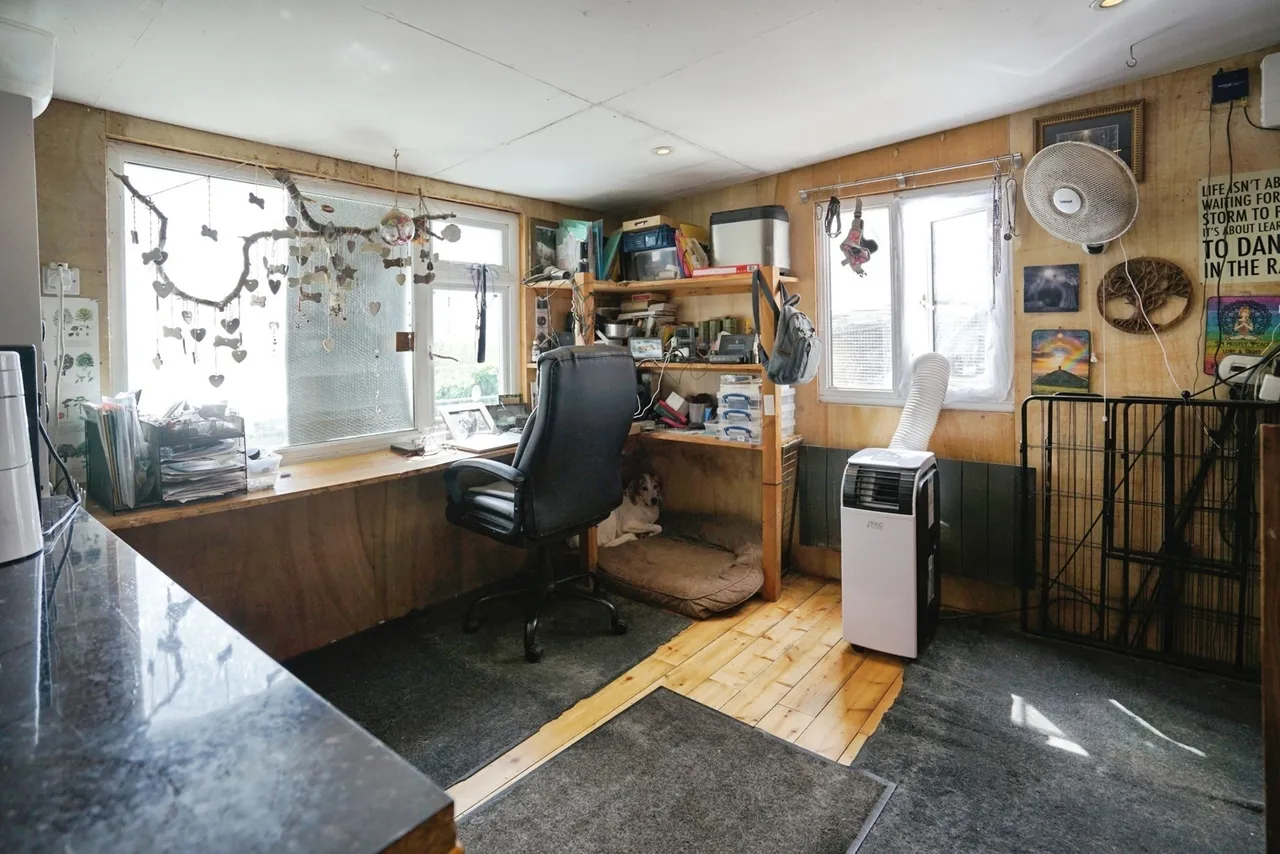 Hammerpond Road, Plummers Plain, RH13, photo 23
