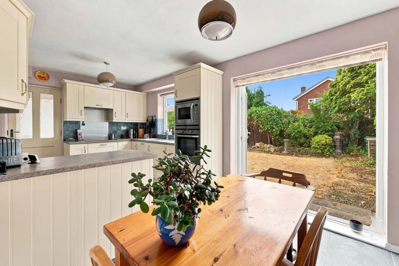 Maple Close, Radcliffe on Trent, NG12, photo 5