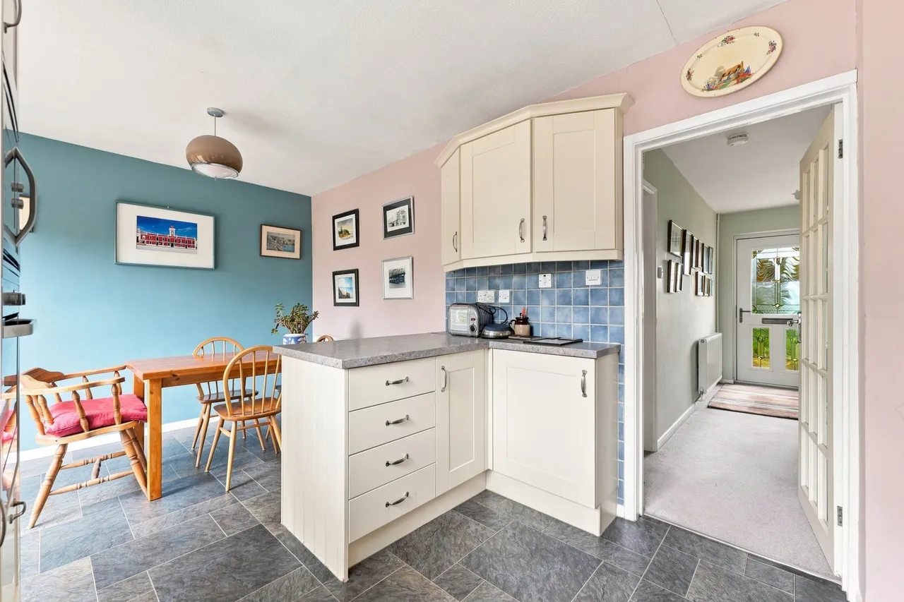 Maple Close, Radcliffe on Trent, NG12, photo 4