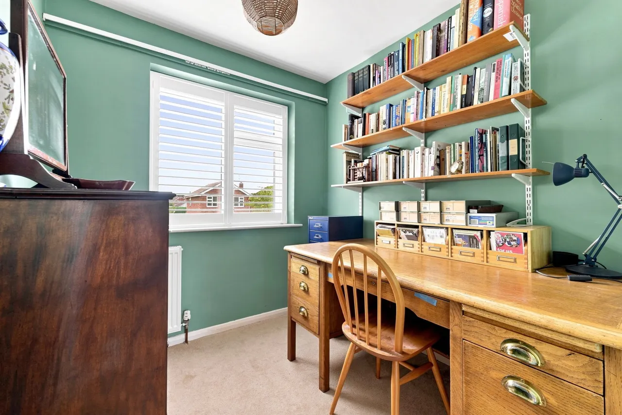 Maple Close, Radcliffe on Trent, NG12, photo 10