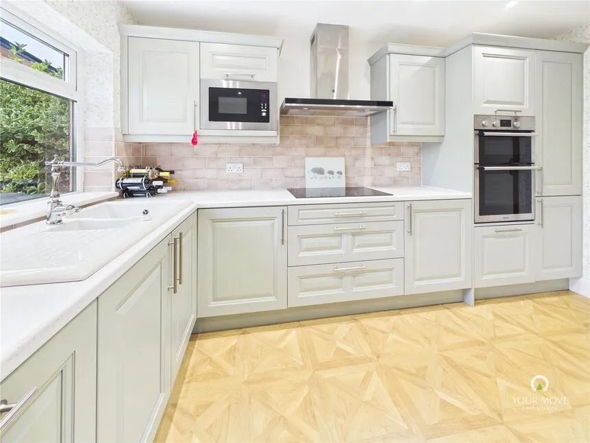Burnbank Avenue, South Wellfield, NE25, photo 13