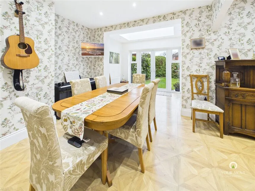 Burnbank Avenue, South Wellfield, NE25, photo 4