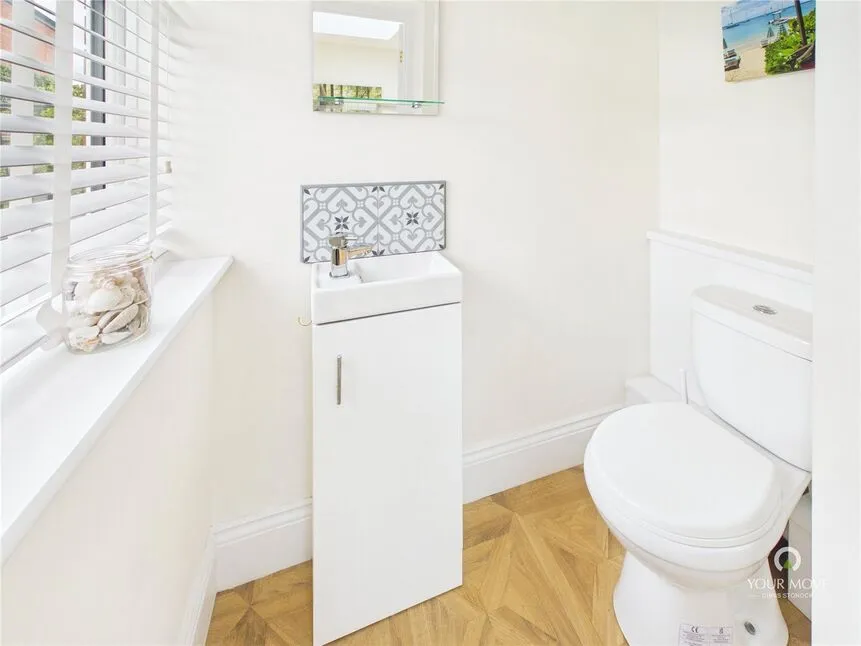 Burnbank Avenue, South Wellfield, NE25, photo 11