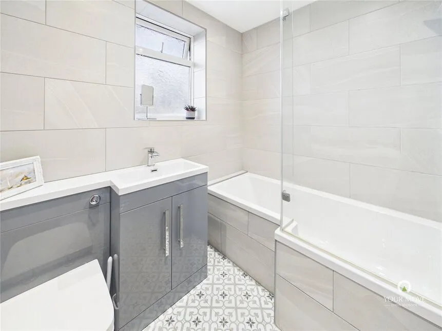 Burnbank Avenue, South Wellfield, NE25, photo 9
