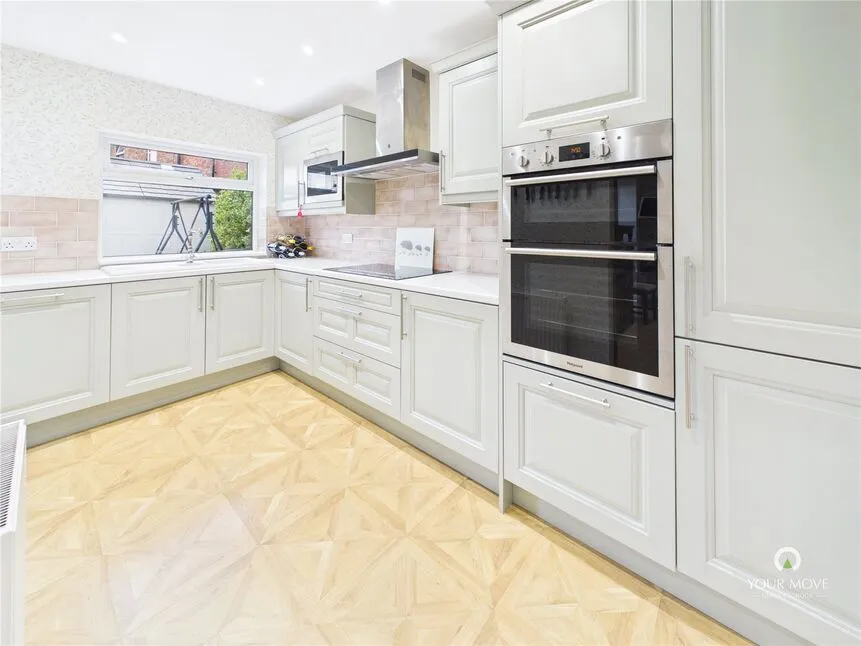 Burnbank Avenue, South Wellfield, NE25, photo 5