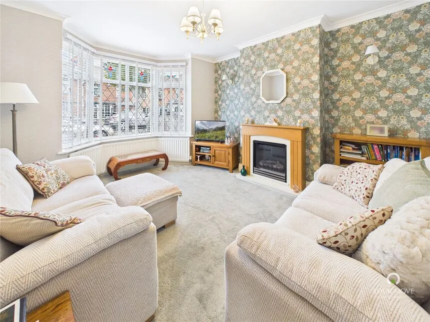 Burnbank Avenue, South Wellfield, NE25, photo 3