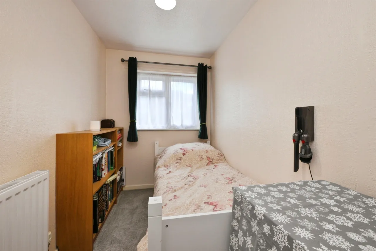 Sandpiper Close, Haverhill, photo 11