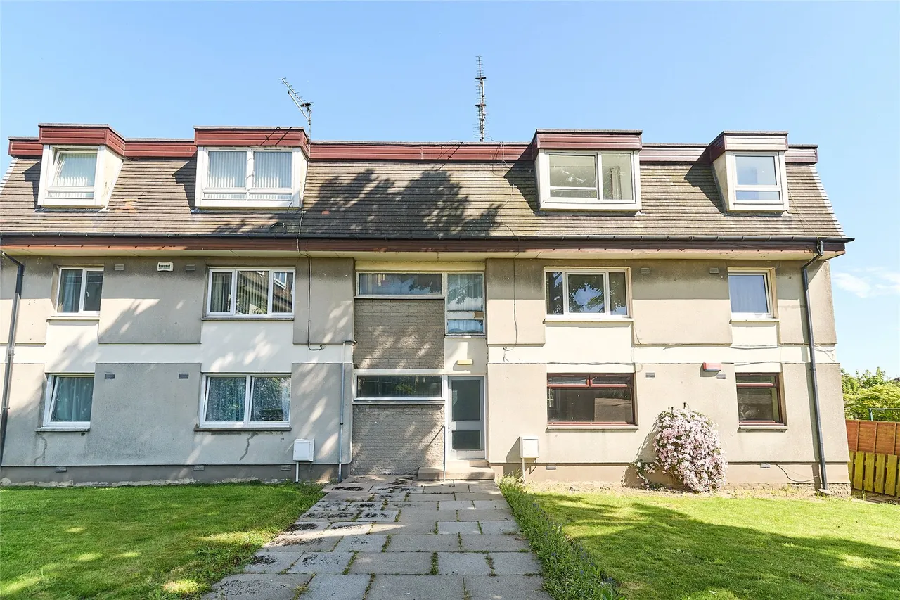 2 bed flat for sale, Berrywell Gardens, Dyce, AB21
