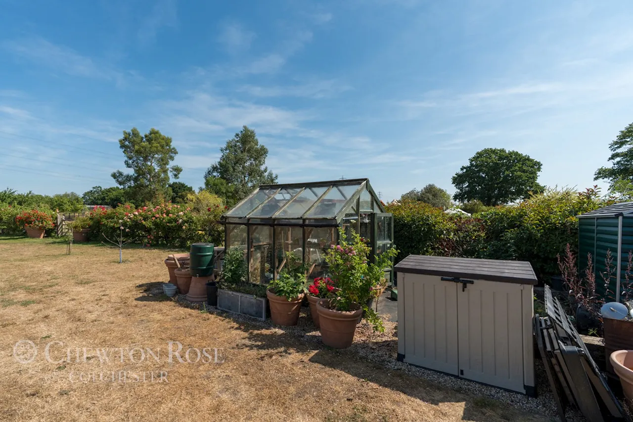 Stoke Road, Leavenheath, photo 35