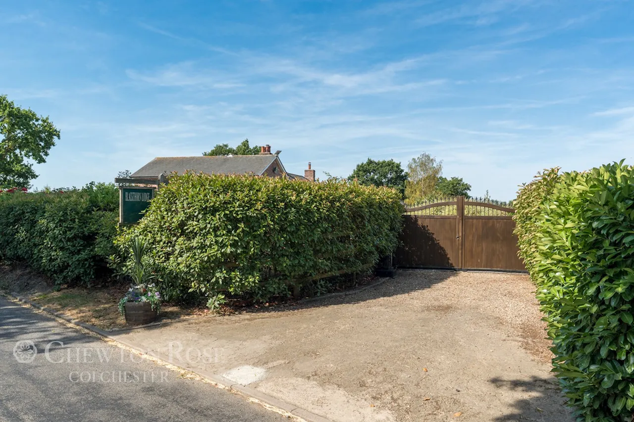 Stoke Road, Leavenheath, photo 46