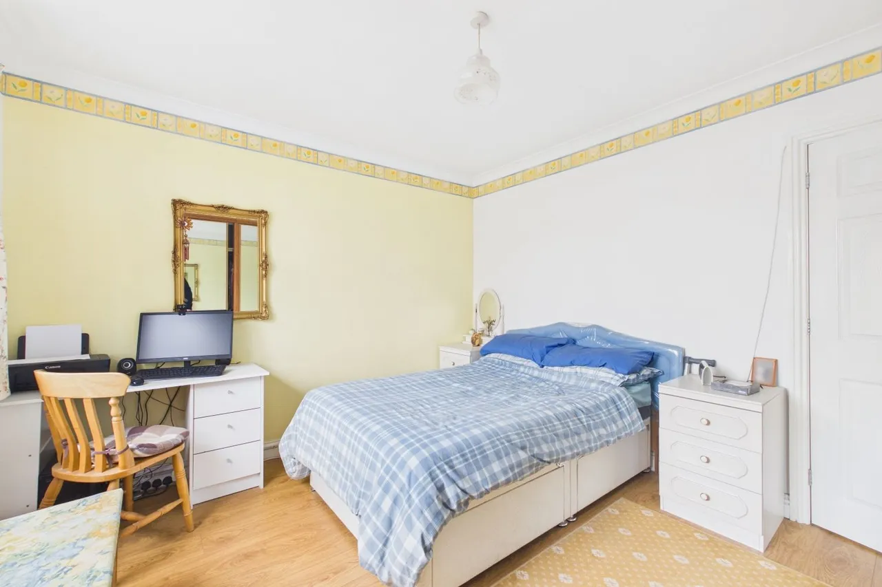 Halifax Close, Pocklington, YO42, photo 13