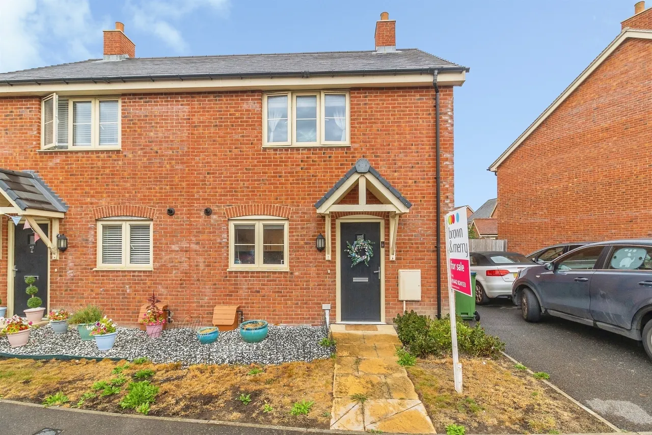 2 bed house for sale, Chapel Drive, Aston Clinton, HP22