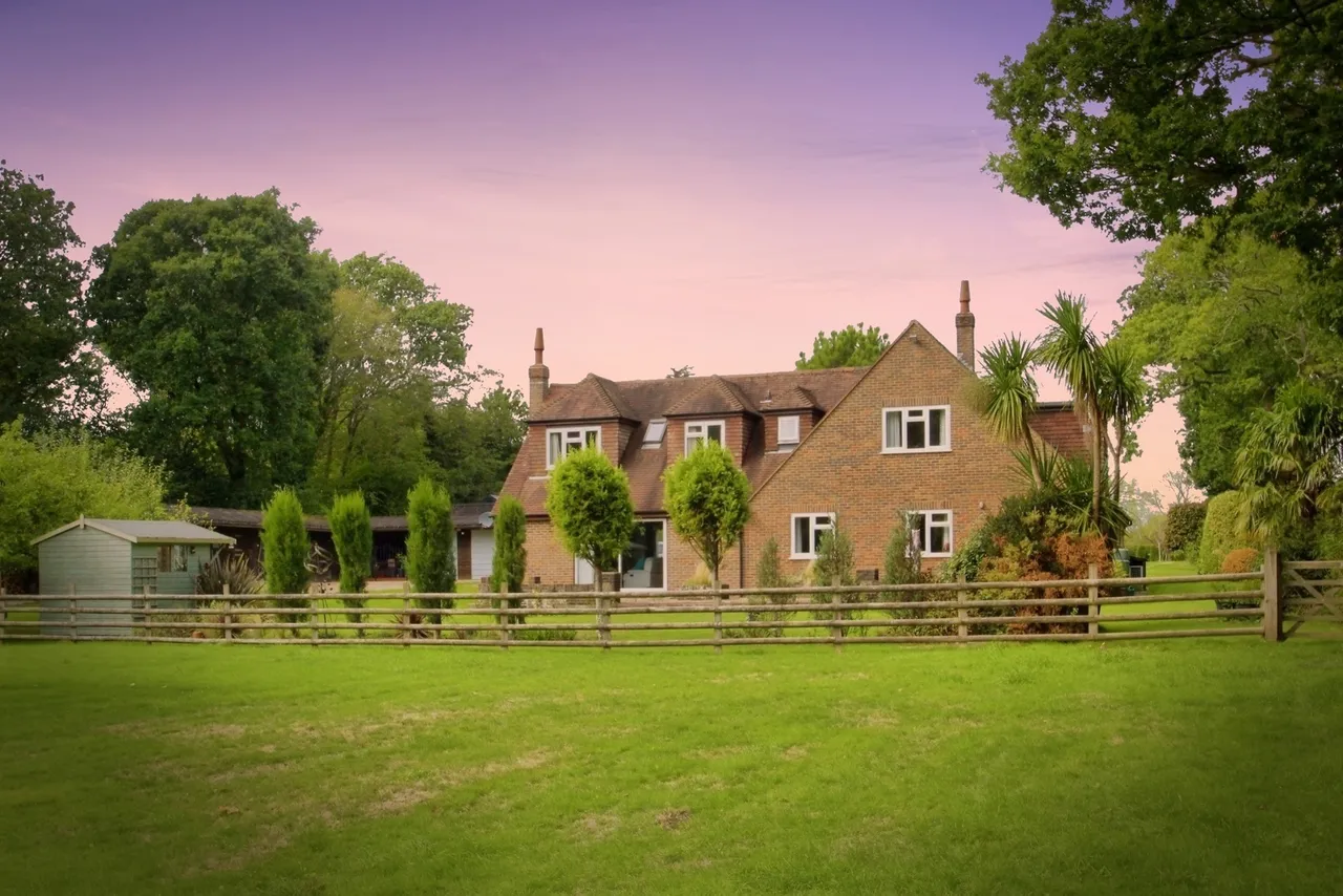 5 bed house for sale, Hempstead Lane, Hailsham, BN27