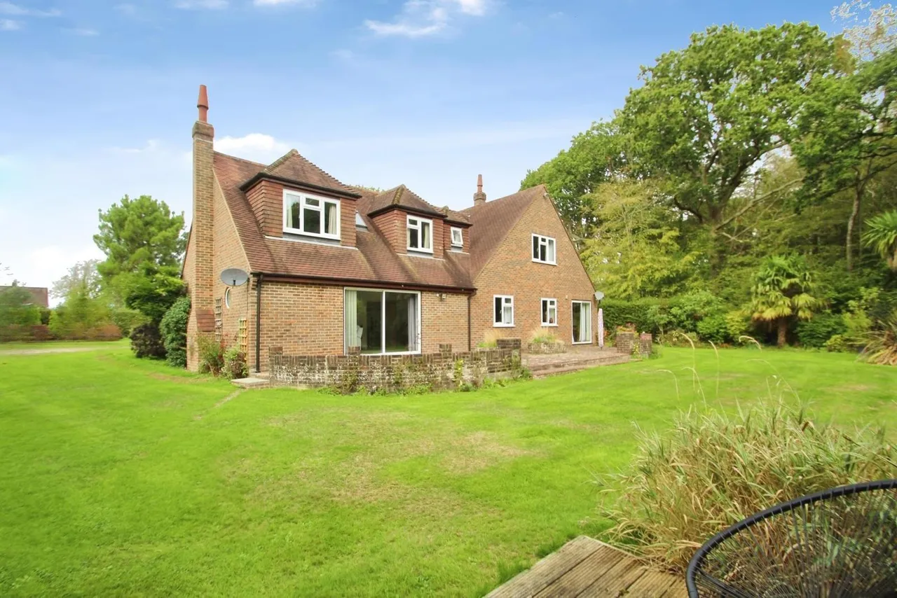 Hempstead Lane, Hailsham, BN27, photo 33