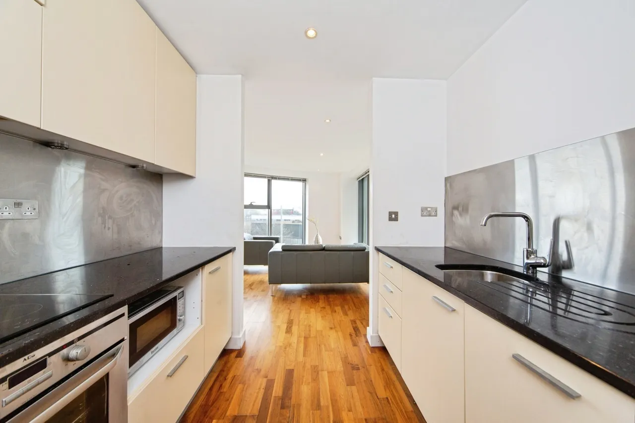 William Jessop Way, Liverpool, L3, photo 9