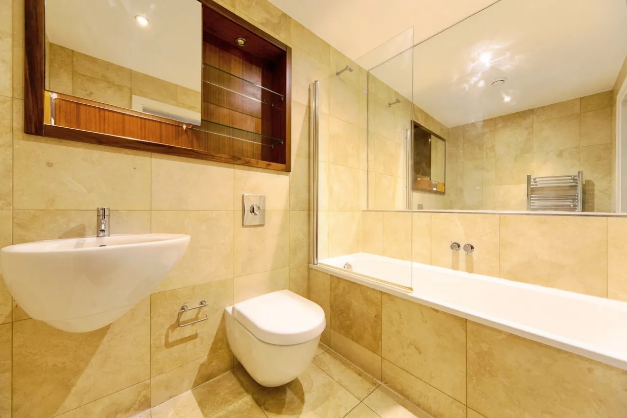 William Jessop Way, Liverpool, L3, photo 18