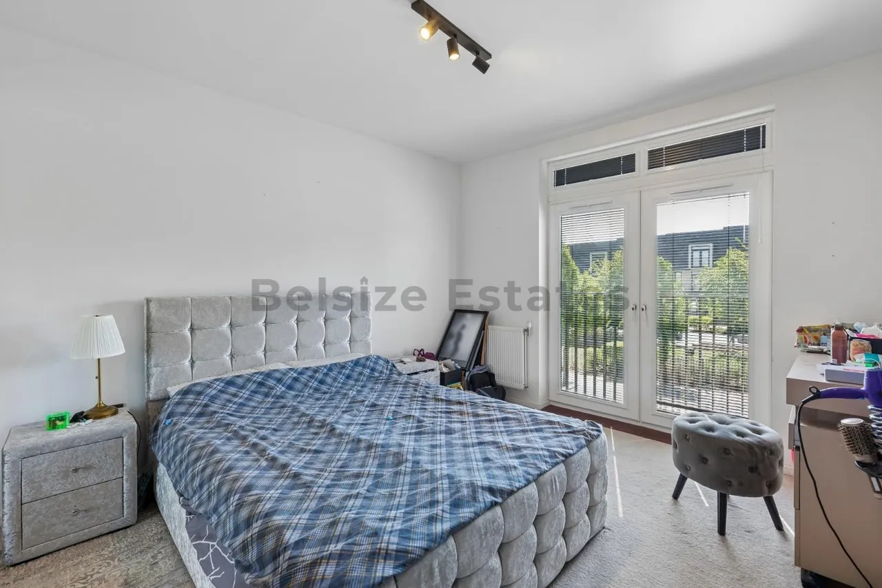 Hera Avenue, Barnet, photo 9