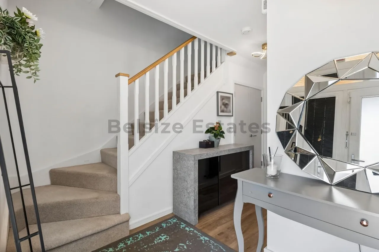 Hera Avenue, Barnet, photo 14