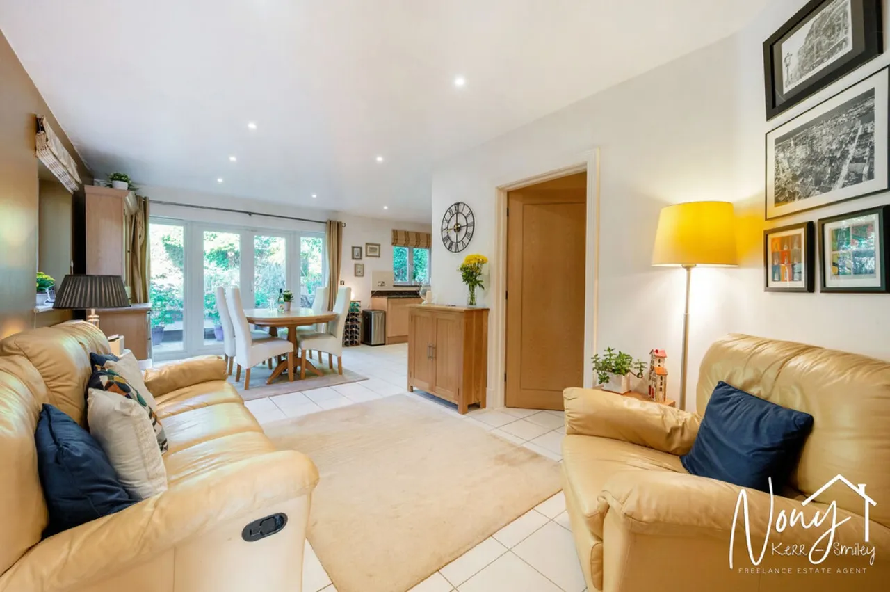 Beechcroft Close, Twyford, SO21, photo 2