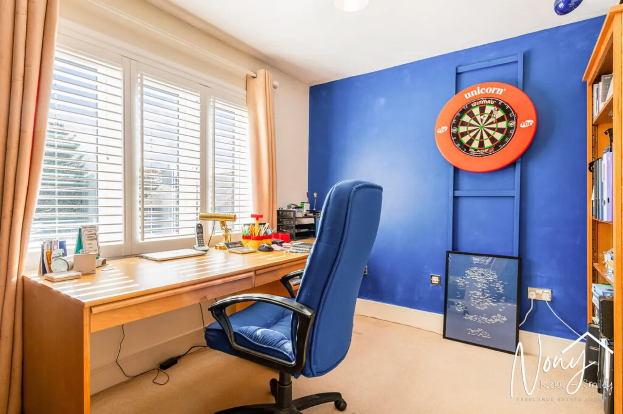 Beechcroft Close, Twyford, SO21, photo 24